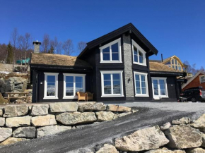 Holiday cottage with 4 bedroom on 145m² in Sogndal